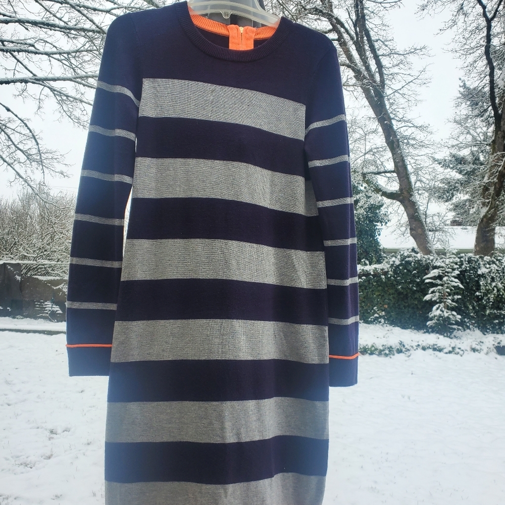 cozy wool sweater dress. Xtra sm.